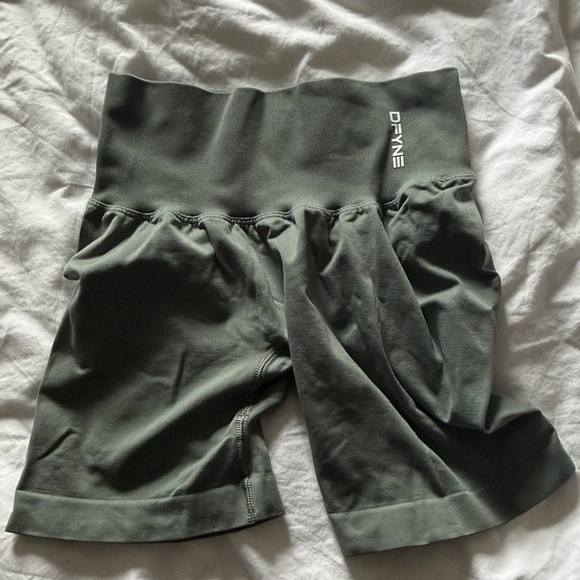 Dfyne Meadow l Workout Shorts - Picture 3 of 4